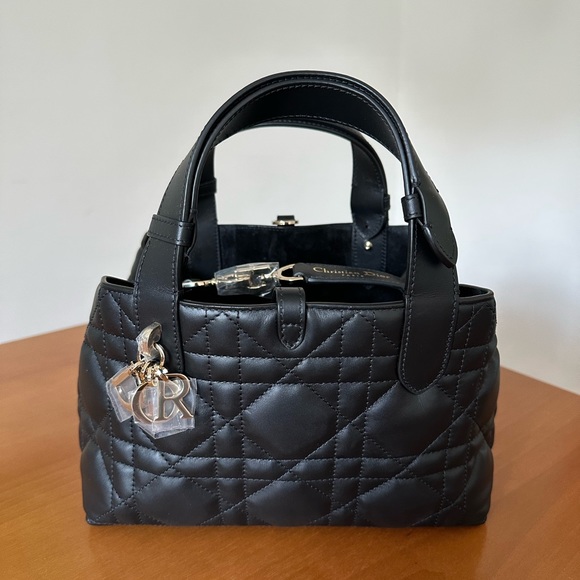 Dior Toujours Small tote - Picture 2 of 15